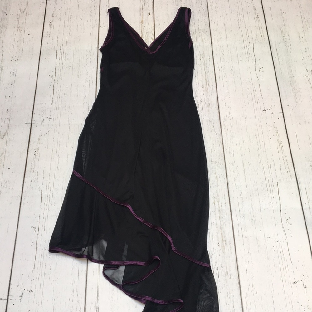 Black and plum asymmetrical dress - Picture 2 of 2